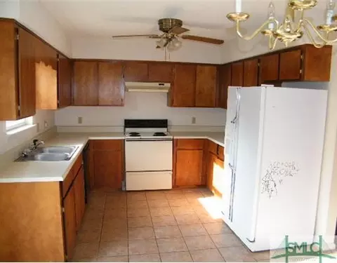 10 Lisas Ct, Pooler, GA 31322 photo 2