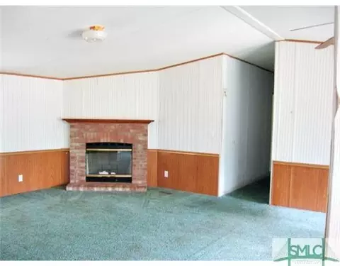 560 Wallace Dr, Springfield, GA 31329 photo 3