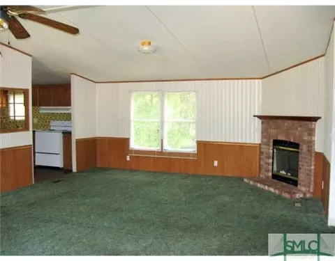 560 Wallace Dr, Springfield, GA 31329 photo 6