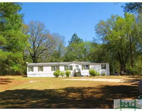 560 Wallace Dr, Springfield, GA 31329 photo 1