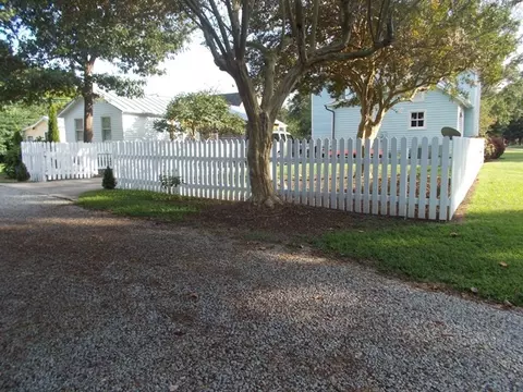 501 E Queen St, Edenton, NC 27932 photo 6