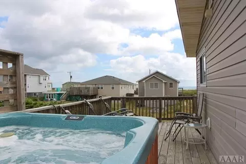 302 E Helga St, Kill Devil Hills, NC 27948 photo 3