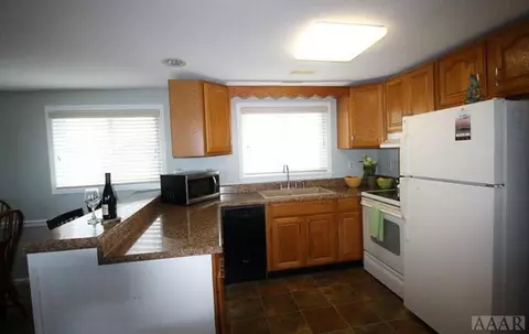 302 E Helga St, Kill Devil Hills, NC 27948 photo 8