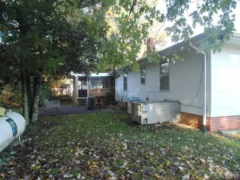 100 E Mitchell St, Winton, NC 27986 photo 10