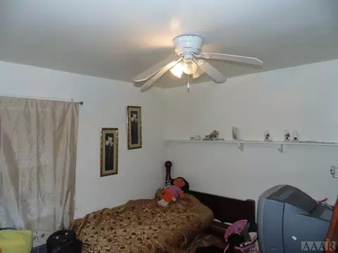 100 E Mitchell St, Winton, NC 27986 photo 6