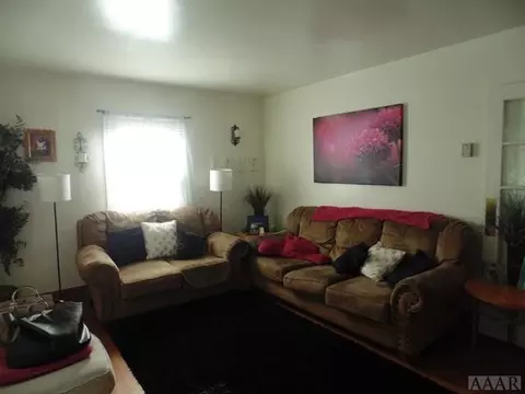 100 E Mitchell St, Winton, NC 27986 photo 2