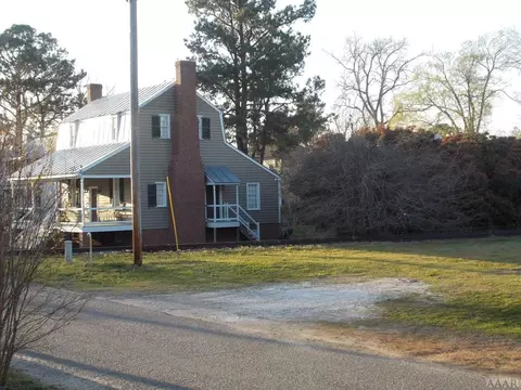 308 E King St, Edenton, NC 27932 photo 3