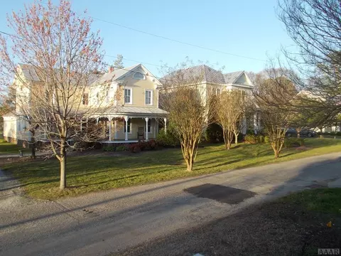 308 E King St, Edenton, NC 27932 photo 2