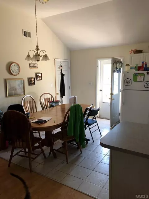 102 Betsy Ct, Grandy, NC 27939 photo 5