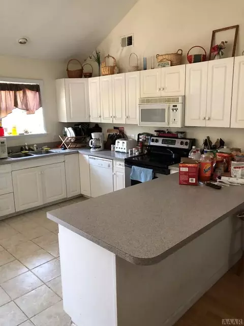 102 Betsy Ct, Grandy, NC 27939 photo 4