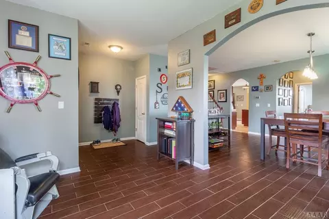 133 Eagleton Cir, Moyock, NC 27958 photo 2