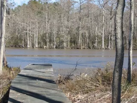 242 Pine Point Rd, Hertford, NC 27944 photo 1