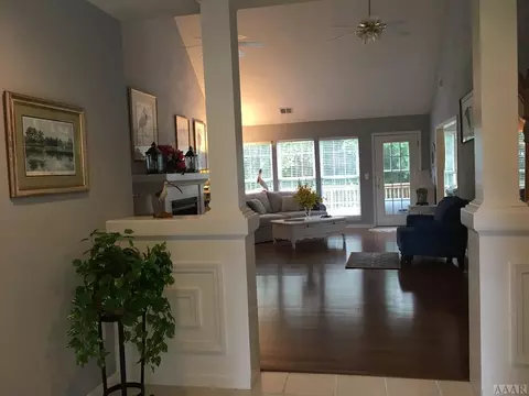 135 E Canvasback Dr, Currituck, NC 27929 photo 2