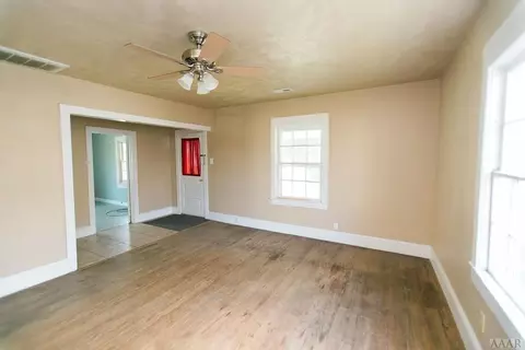 413 E Queen St, Edenton, NC 27932 photo 3