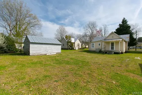 413 E Queen St, Edenton, NC 27932 photo 8