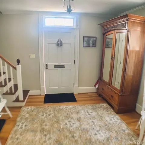219 E King St, Edenton, NC 27932 photo 2