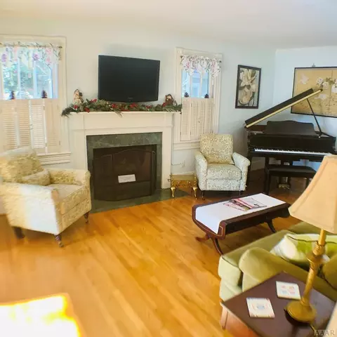 219 E King St, Edenton, NC 27932 photo 4