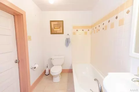 302 Main St, Winfall, NC 27985 photo 36