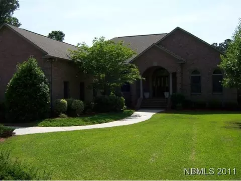 302 Taberna Cir, New Bern, NC 28560 photo 1