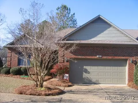 1121 Devonshire Dr, New Bern, NC 28562 photo 1