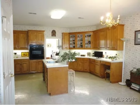 1003 Devonshire Dr, New Bern, NC 28562 photo 5