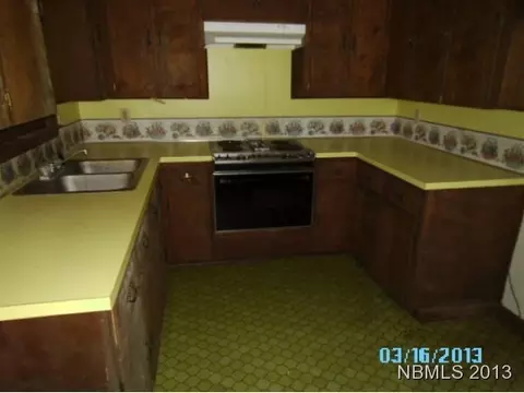 204 High St, Oriental, NC 28571 photo 2