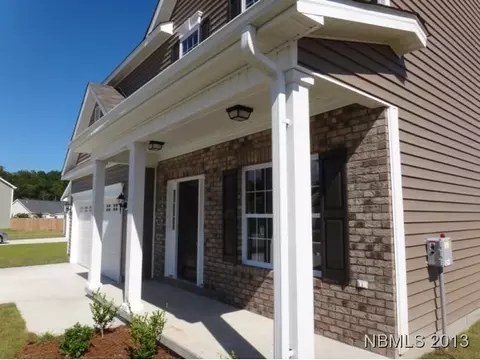 306 Lynden Ln, New Bern, NC 28562 photo 2