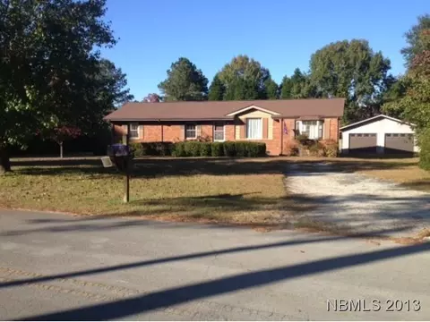 723 Circle Dr, New Bern, NC 28562 photo 1
