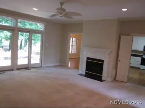 1101 Devonshire Dr, New Bern, NC 28562 photo 4