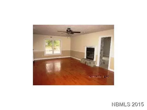 2403 Oakview Dr, New Bern, NC 28562 photo 5