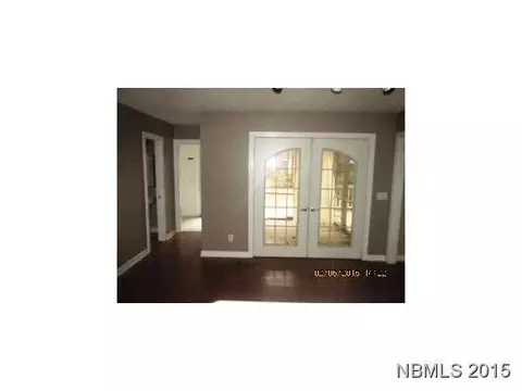2403 Oakview Dr, New Bern, NC 28562 photo 4