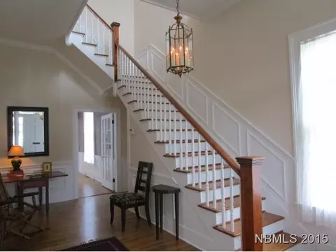 413 E Front St, New Bern, NC 28560 photo 3