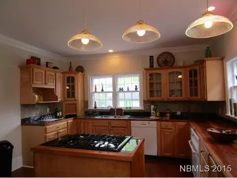 413 E Front St, New Bern, NC 28560 photo 7