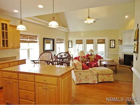 208 Arbon Ct, New Bern, NC 28562 photo 4