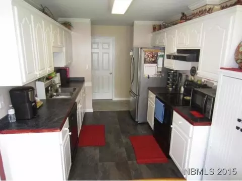 110 Laura Dr, New Bern, NC 28562 photo 4