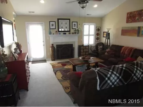 110 Laura Dr, New Bern, NC 28562 photo 2