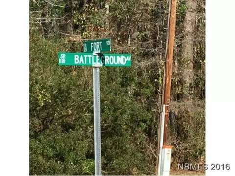 110 Battleground Ave, New Bern, NC 28560 photo 2