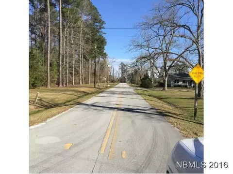 110 Battleground Ave, New Bern, NC 28560 photo 3