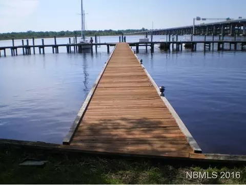 103 Bridge Pointe Dr, New Bern, NC 28562 photo 17