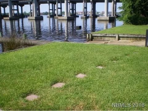 103 Bridge Pointe Dr, New Bern, NC 28562 photo 15