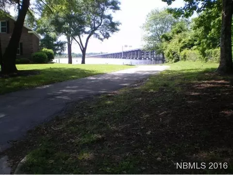 103 Bridge Pointe Dr, New Bern, NC 28562 photo 13