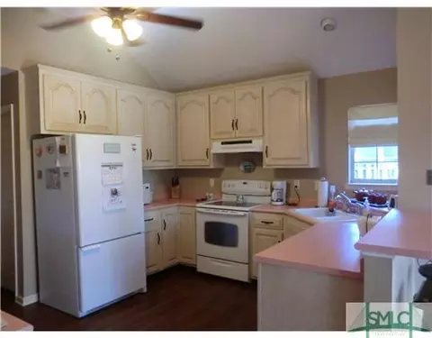 291 Marsh Dr, Midway, GA 31320 photo 4