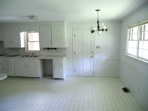 809 Grant Dr, Weldon, NC 27890 photo 8
