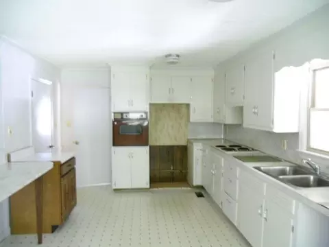 809 Grant Dr, Weldon, NC 27890 photo 2