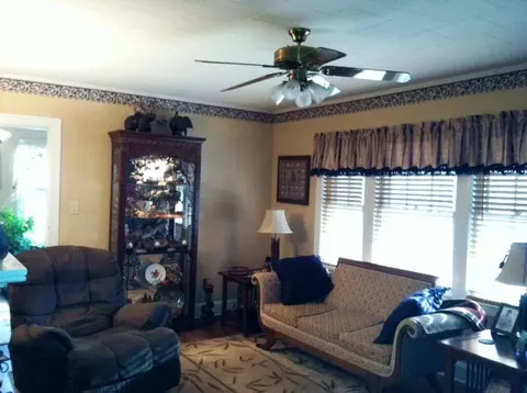 1109 Cherry St, Tarboro, NC 27886 photo 3