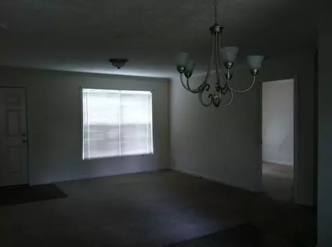 902 E Wilson St, Tarboro, NC 27886 photo 2