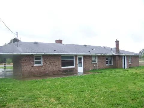 8911 Robbins Rd, Rocky Mount, NC 27803 photo 2