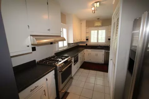 304 E Battle Ave, Tarboro, NC 27886 photo 4