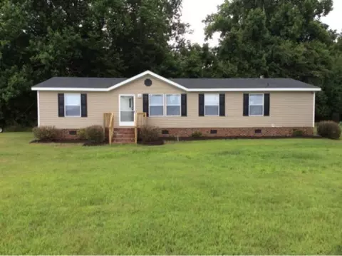 35 Bobtail Ct, Pinetops, NC 27864 photo 1