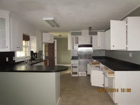 5463 Pine St, Bailey, NC 27807 photo 3